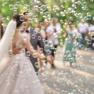 Pack machines à bulles pour mariage - Sortie d'église / mairie | Location SONO77 Marne-la-Vallée